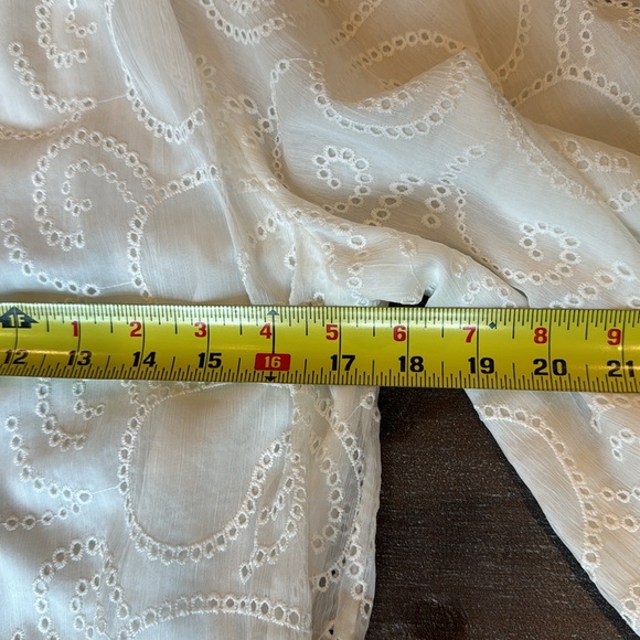 Alice + Olivia Sherrie Broderie Mini Dress White Size S 3/4 Sleeves V Neck - Picture 15 of 16